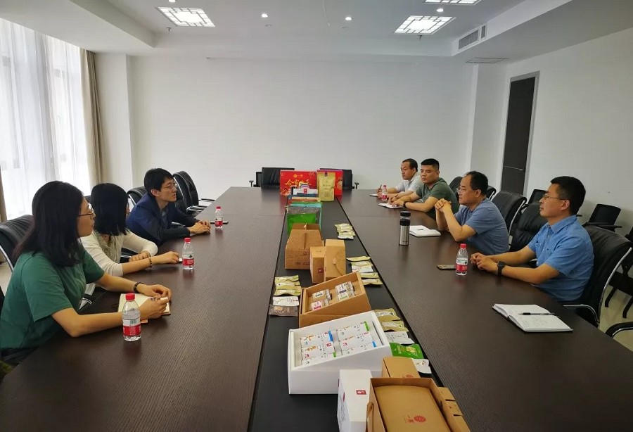 江南大学食品学院院长助理曹晨博士一行到山西一果食品公司考